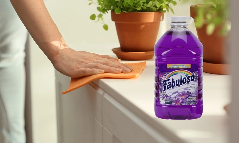 Does Fabuloso leave a Residue